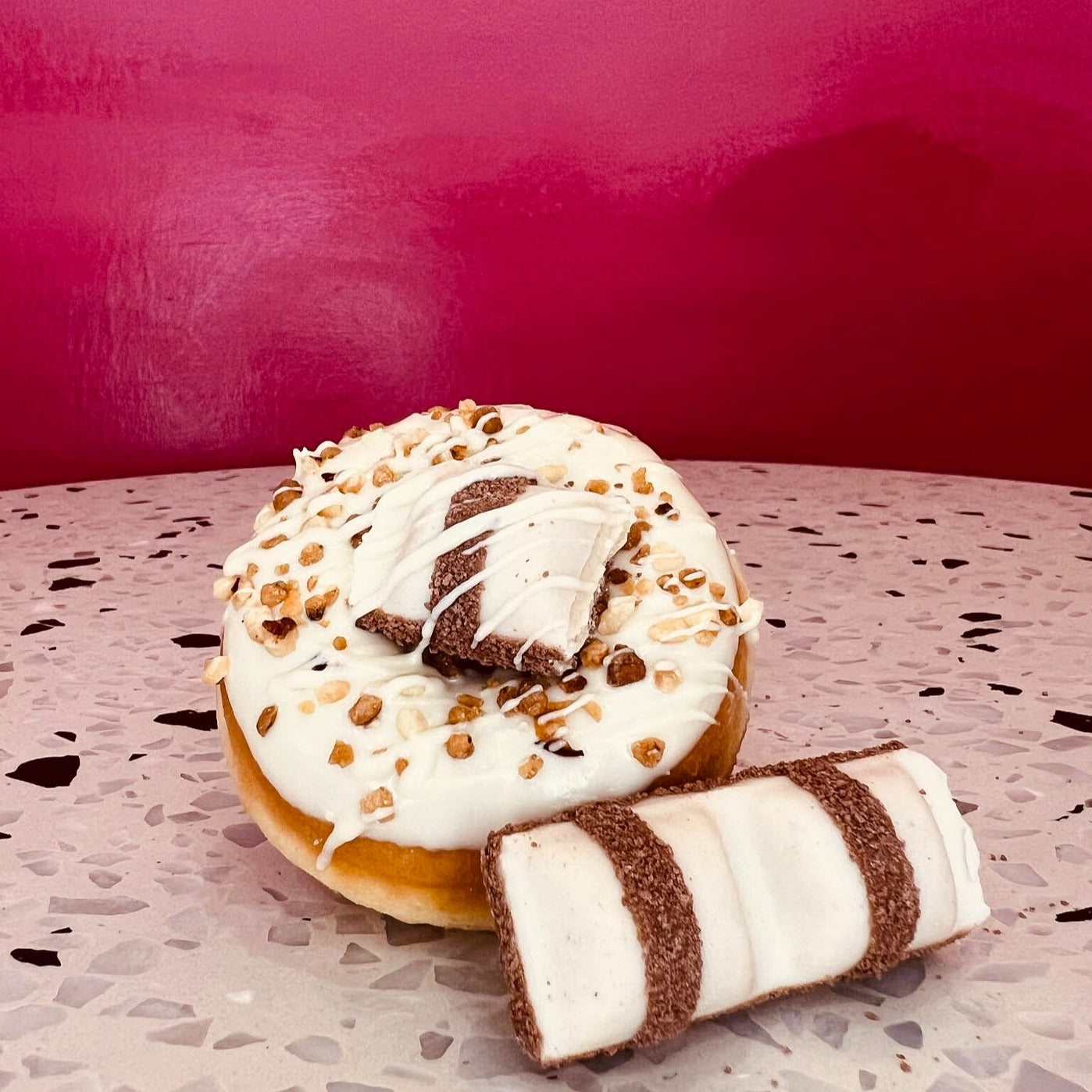Mini Donut White Kinder Bueno White – Chill Shop